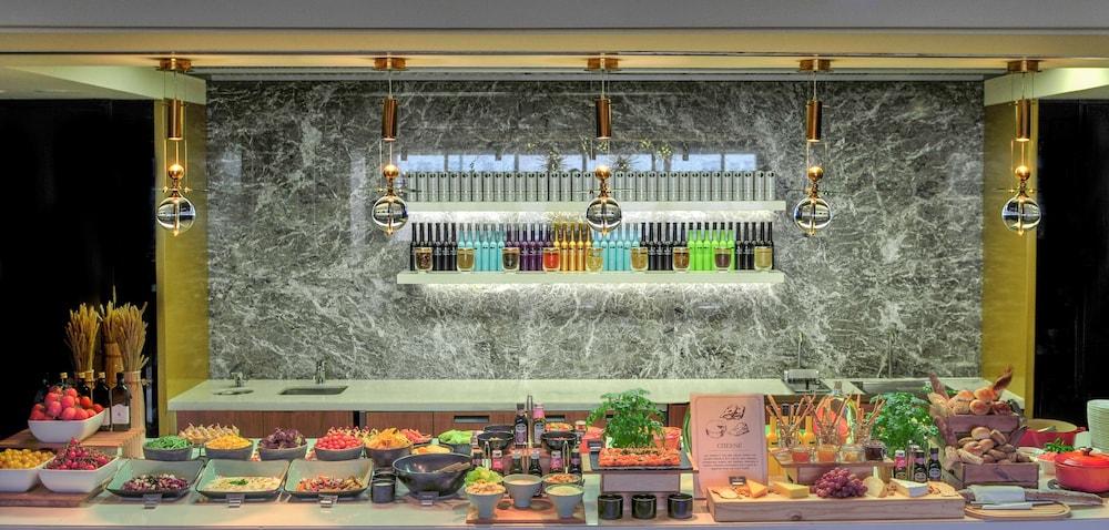 Hyatt Regency Hotel Dubai Deira — 4