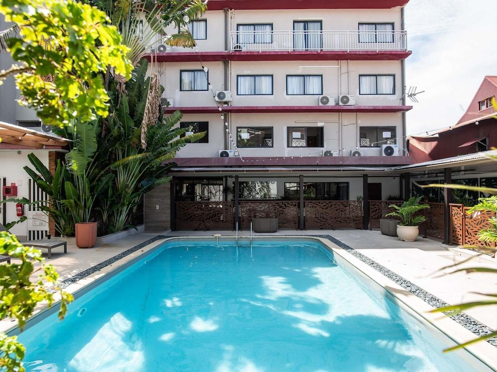 ibis styles cayenne centre amazonia — 1