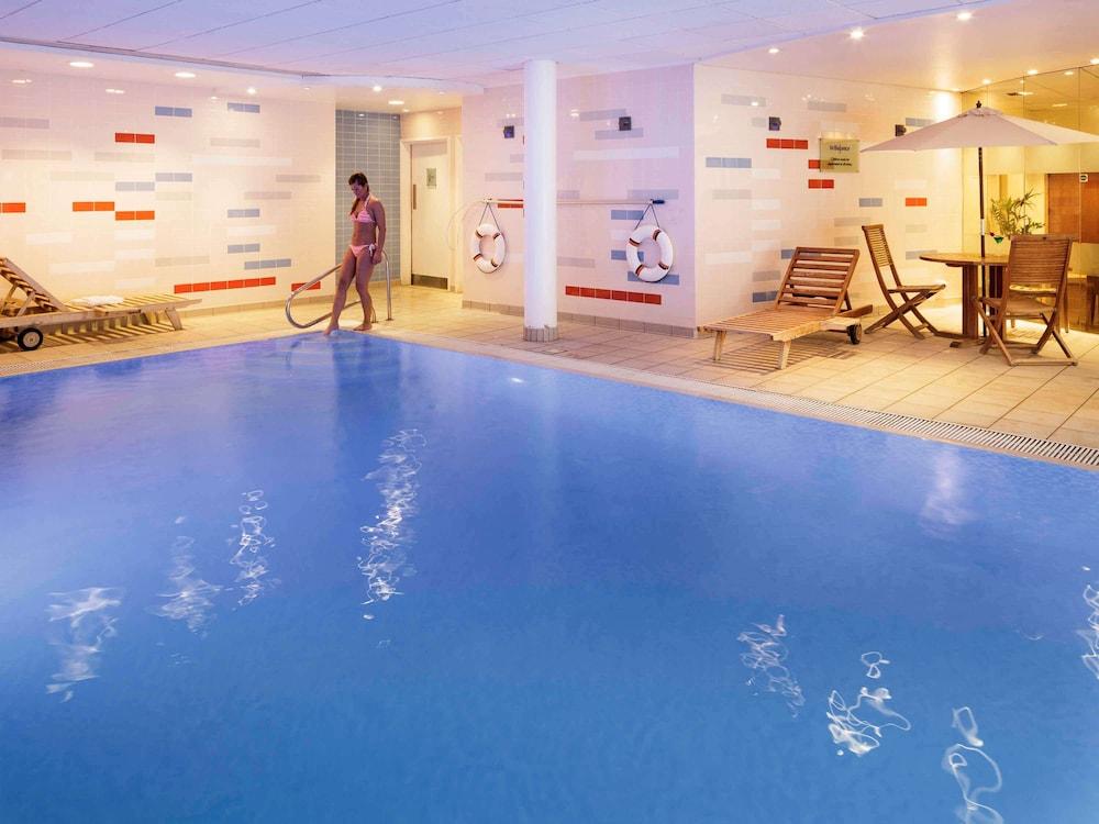 NOVOTEL MILTON KEYNES — 1
