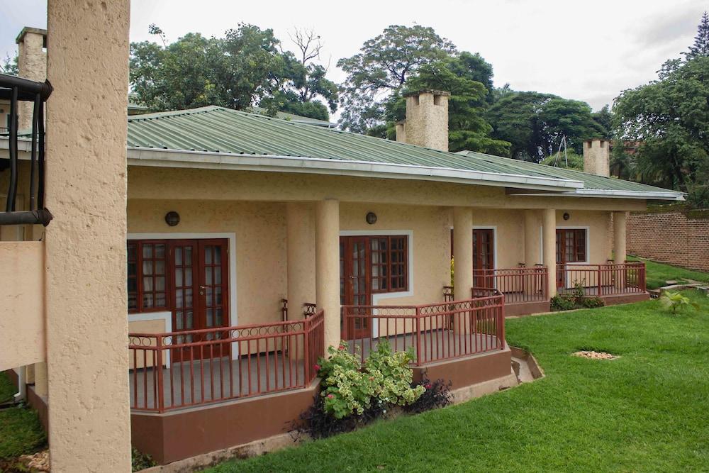 Malawi Sun Hotel &amp; Conference Centre — 1