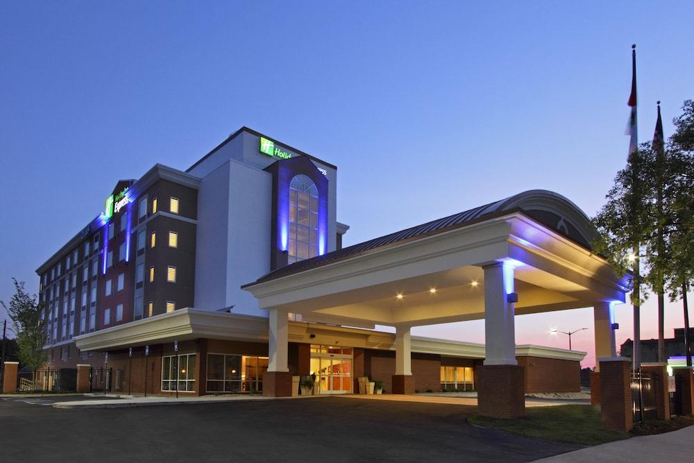 Holiday Inn Express Augusta Downtown — 3