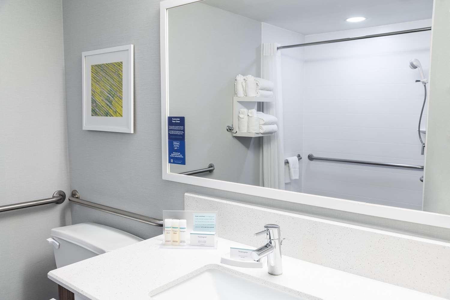 Hampton Inn Kansas City Lees Summit — 1