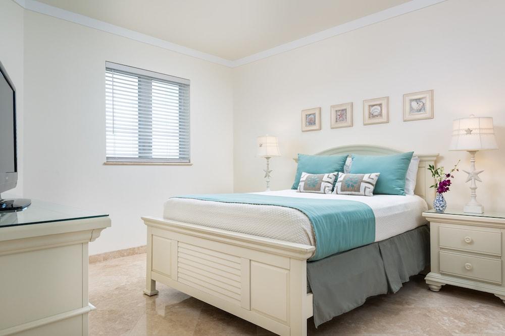The Venetian on Grace Bay — 4