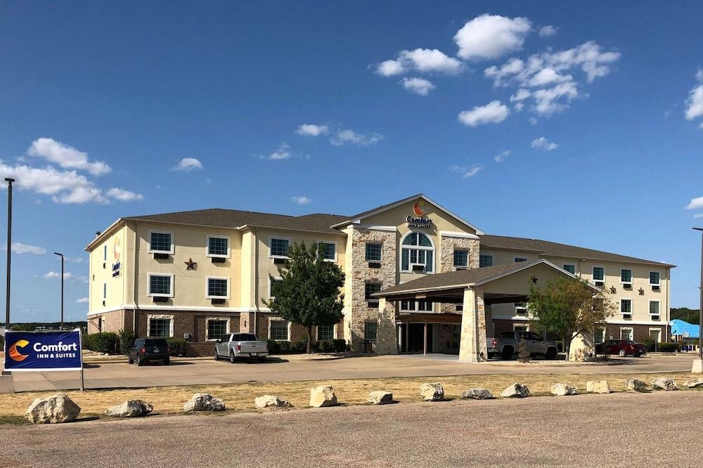 Comfort Inn & Suites Gatesville — 5