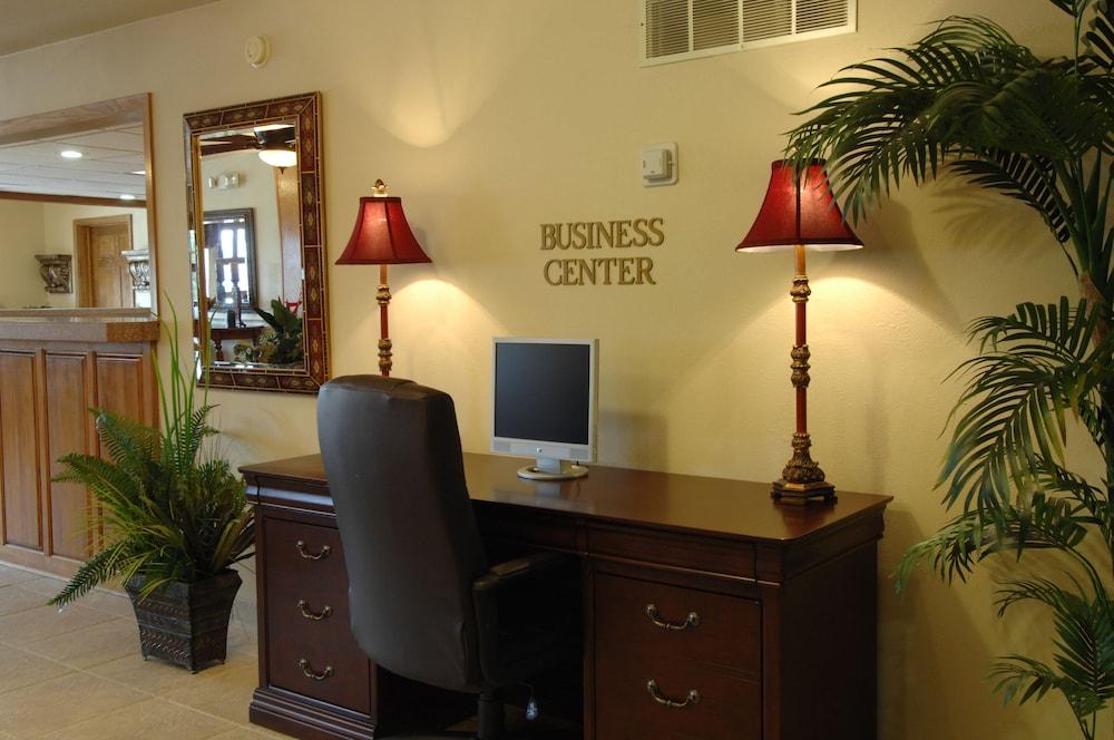 All American Inn and Suites — 7