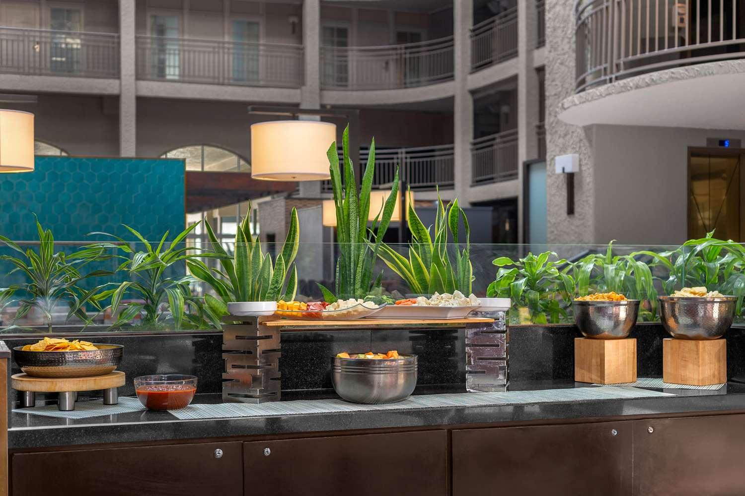 Embassy Suites by Hilton El Paso — 1