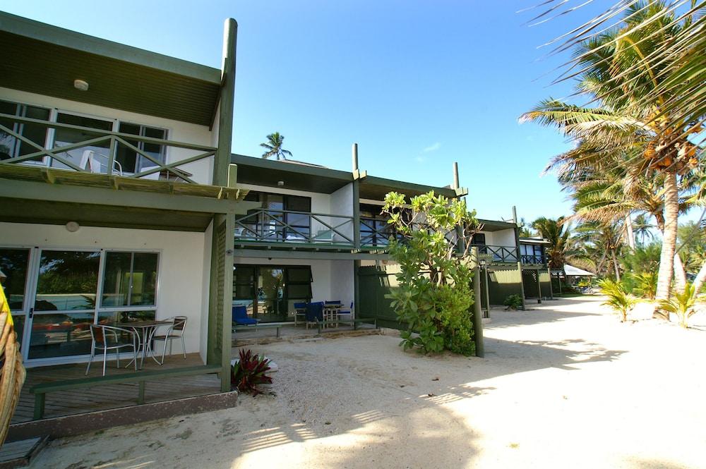 Avana Waterfront Apartments — 1