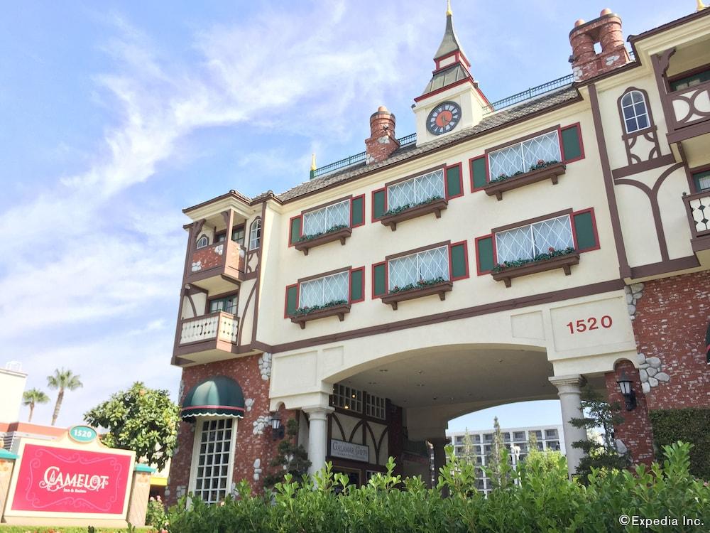 Camelot Inn and Suites — 3