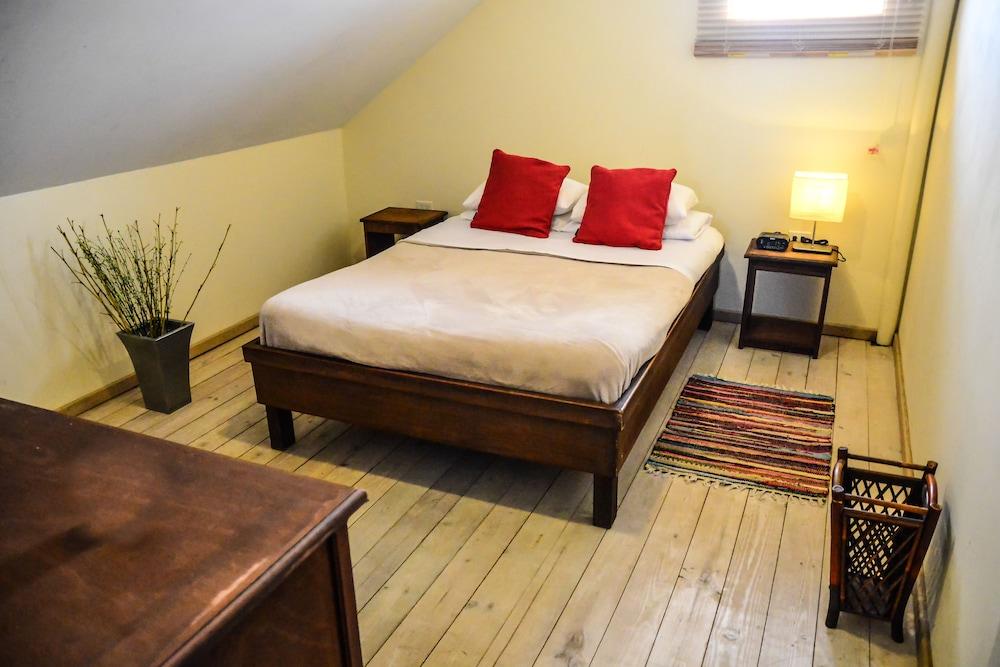 ARUBA TROPIC APARTMENTS — 4