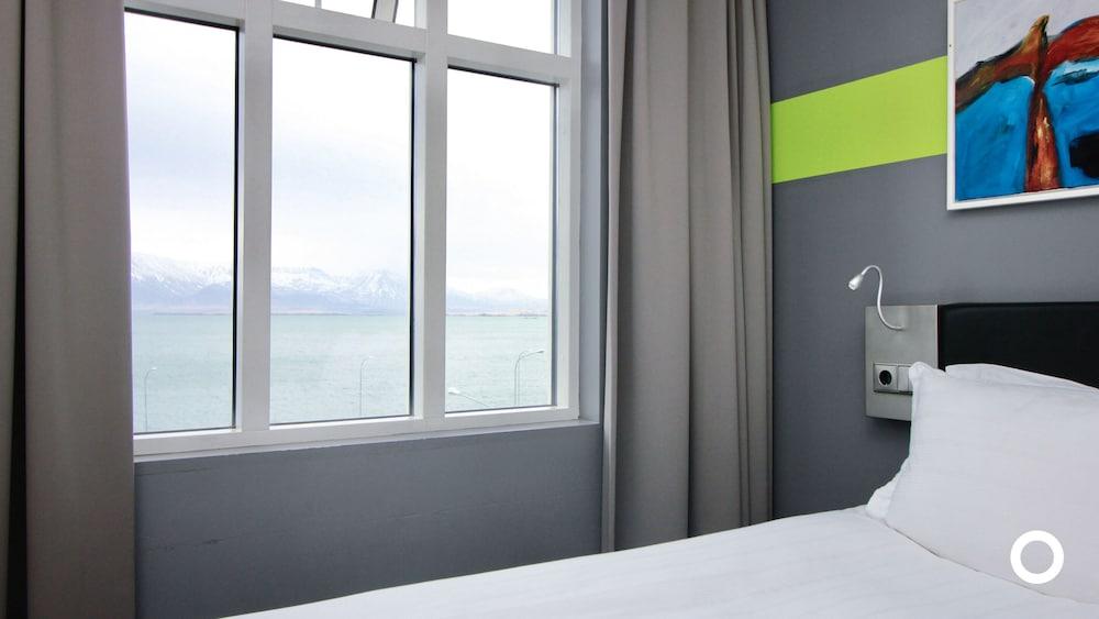 CENTERHOTEL ARNARHVOLL — 2