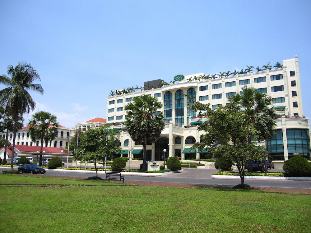 Sunway Hotel Phnom Penh — 1