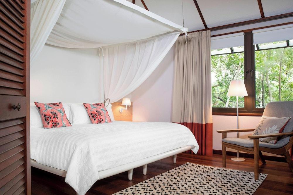 LE MERIDIEN ILE DES PINS — 7
