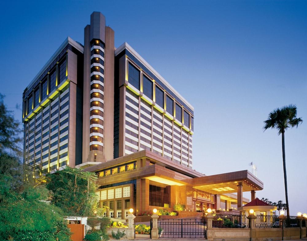TAJ LANDS END — 1