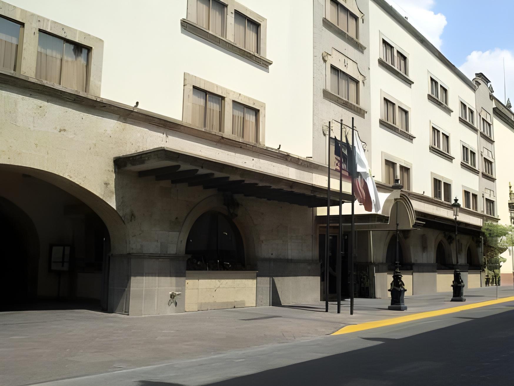 Hotel De Mendoza — 7