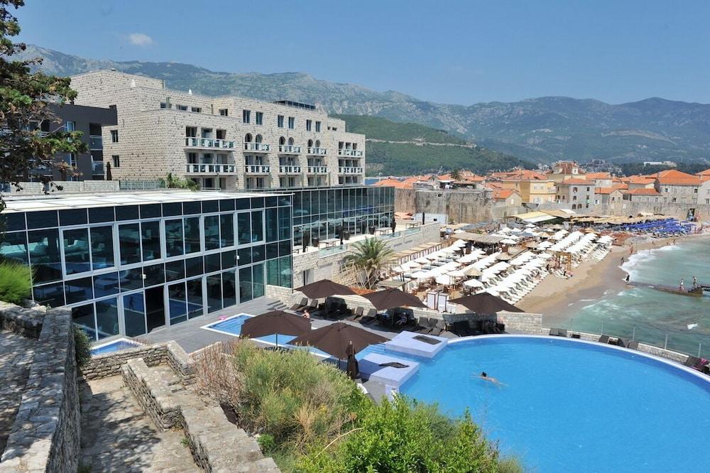 Avala Resort and Villas