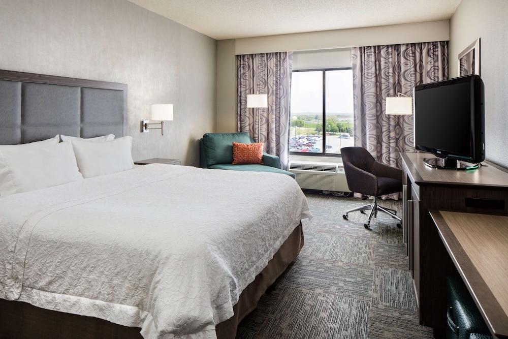 Hampton Inn Council Bluffs — 10