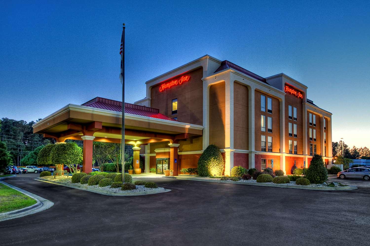 Hampton Inn Goldsboro — 10