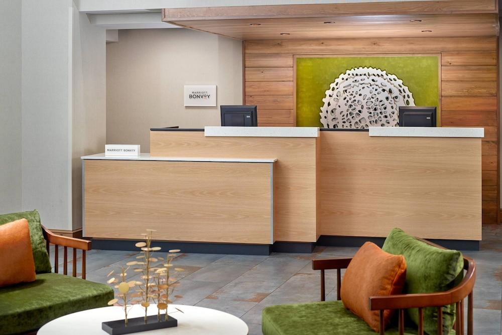 Fairfield Inn &amp; Suites by Marriott Asheville South/Biltmore — 5