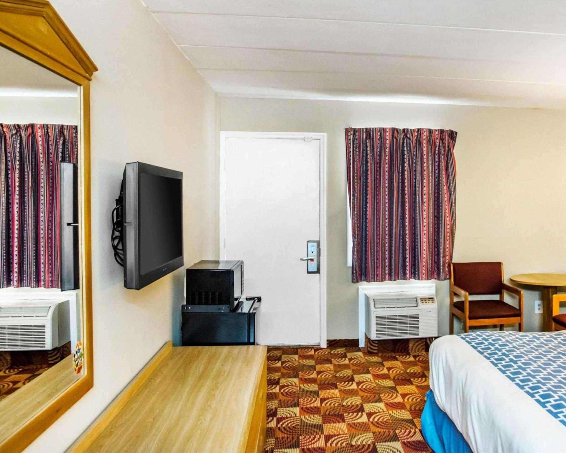 Econo Lodge Franklin - Springboro — 9