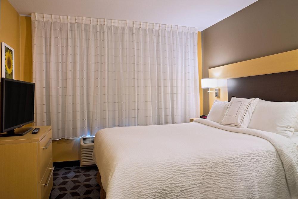 TownePlace Suites Dodge City — 9