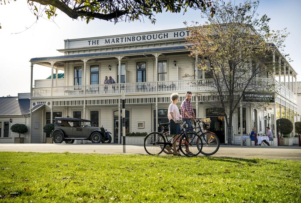 THE MARTINBOROUGH HOTEL 89089 — 3
