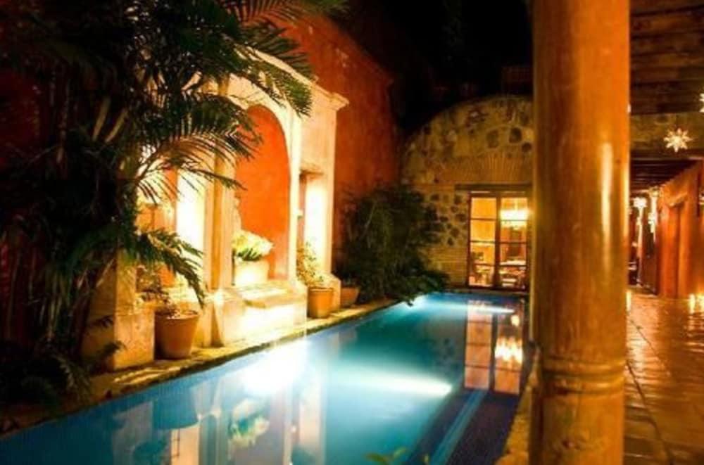 Hotel Posada del Angel 1123858 — 1