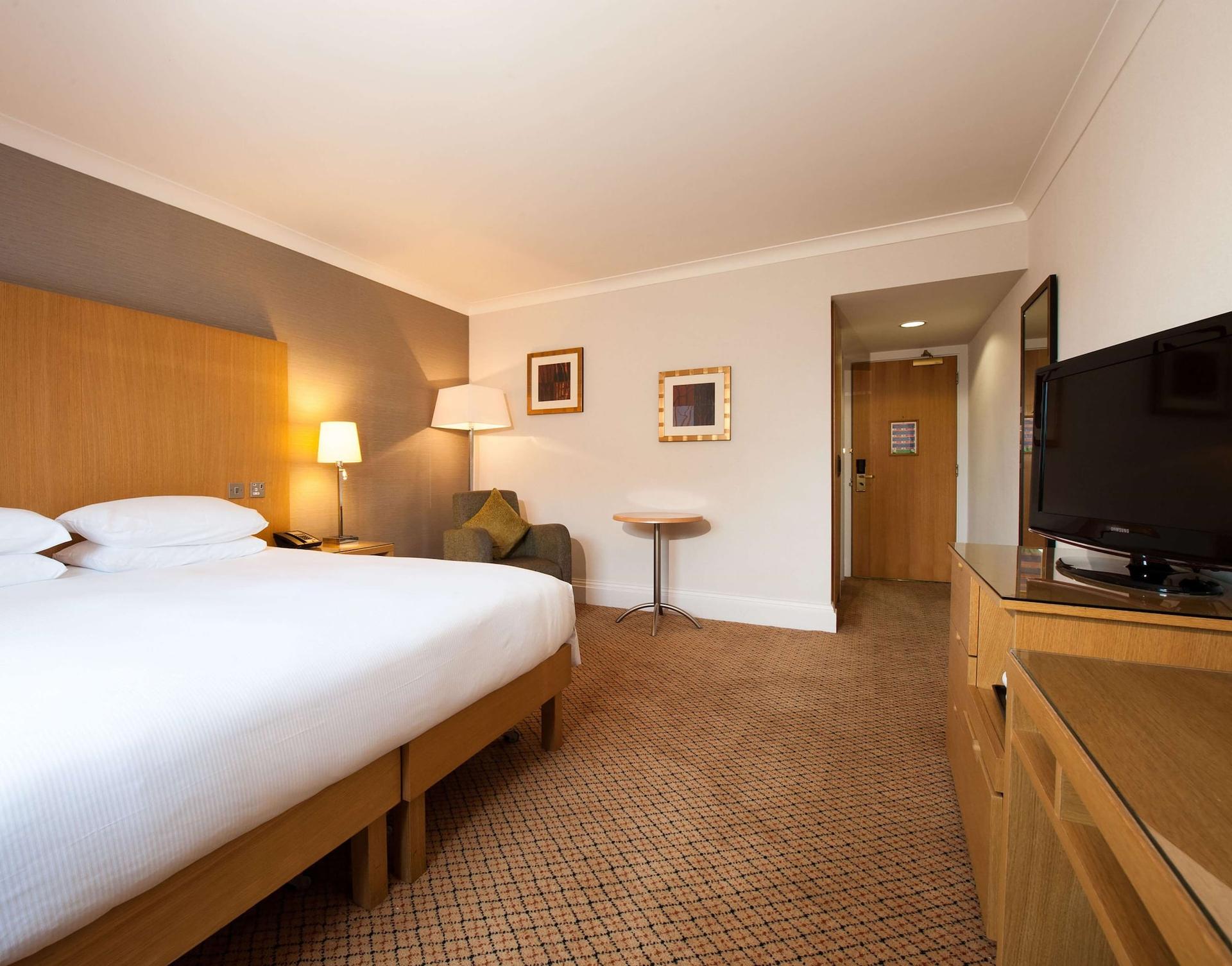 Doubletree By Hilton Strathclyde — 6