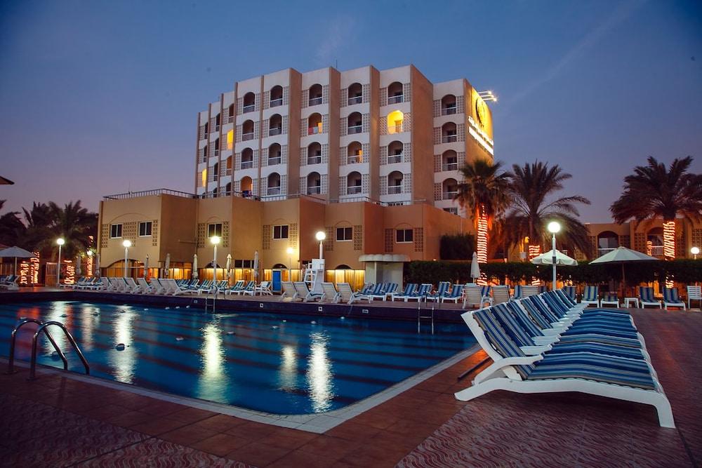SHARJAH CARLTON HOTEL — 1