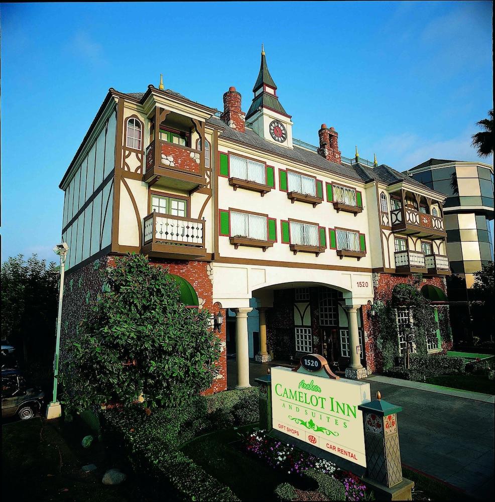 Camelot Inn and Suites — 5