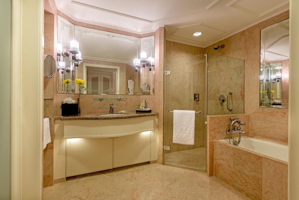 TAJ LANDS END — 7