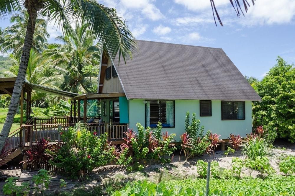 Manea Beach Villas