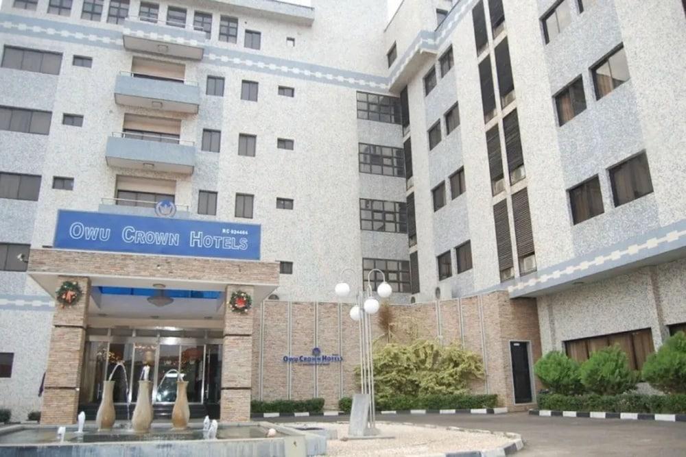 GOLDEN TULIP OWU CROWN IBADAN — 1