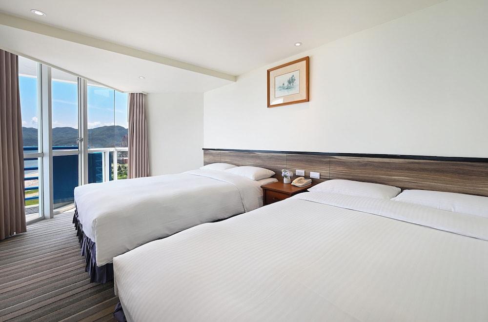 CT Green Bay Hot-Spring Hotel 885465 — 5