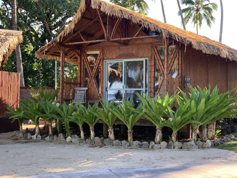 MAGIC REEF BUNGALOWS — 3