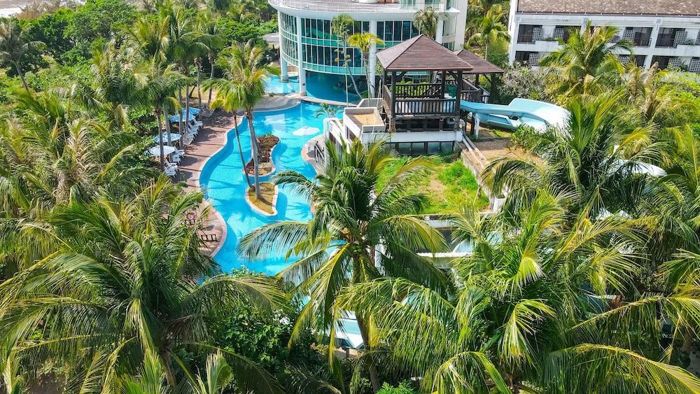 Yoho Landis Beach Resort 884365 — 1