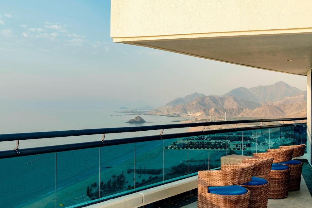 Le Meridien Al Aqah Beach Resort — 1