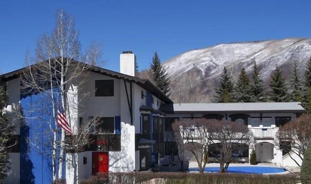 St. Moritz Lodge &amp; Condominiums — 4