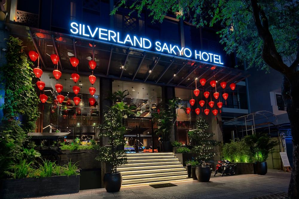 Silverland Sakyo Hotel — 1