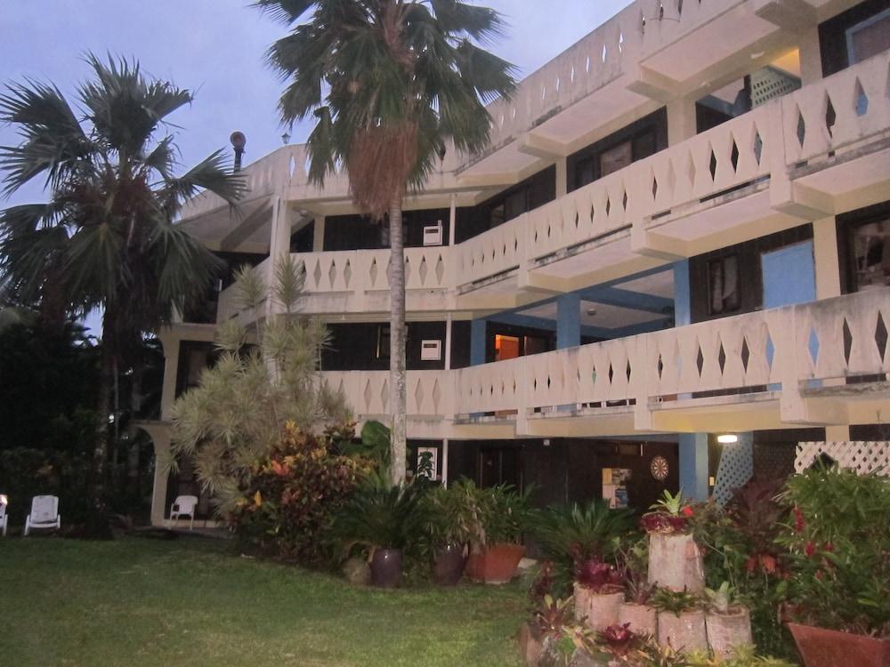 Raina Beach Apartments — 1