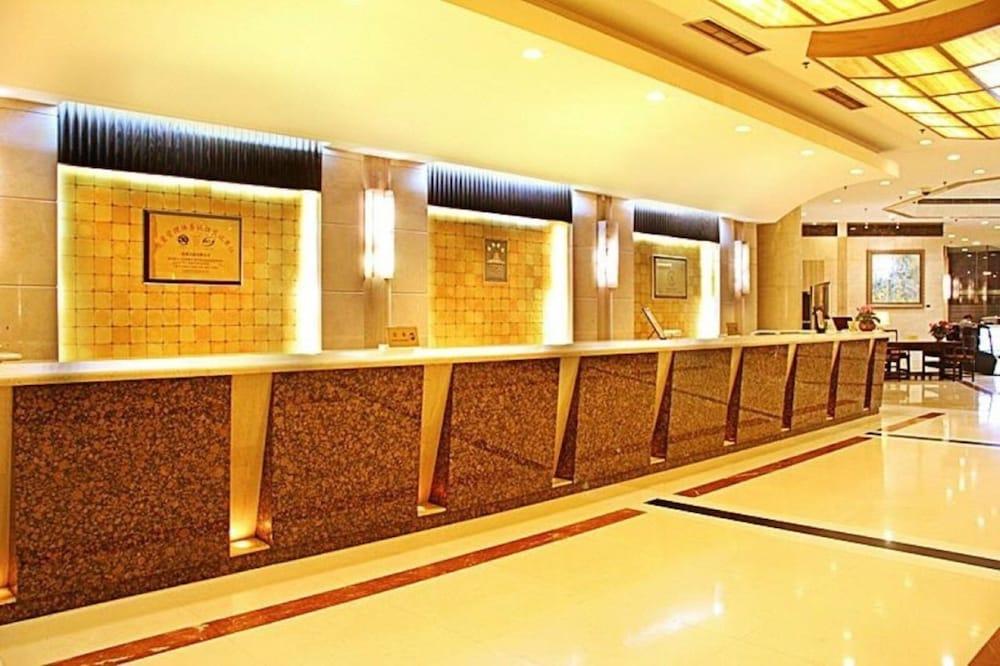 Poly Plaza Hotel Beijing — 8