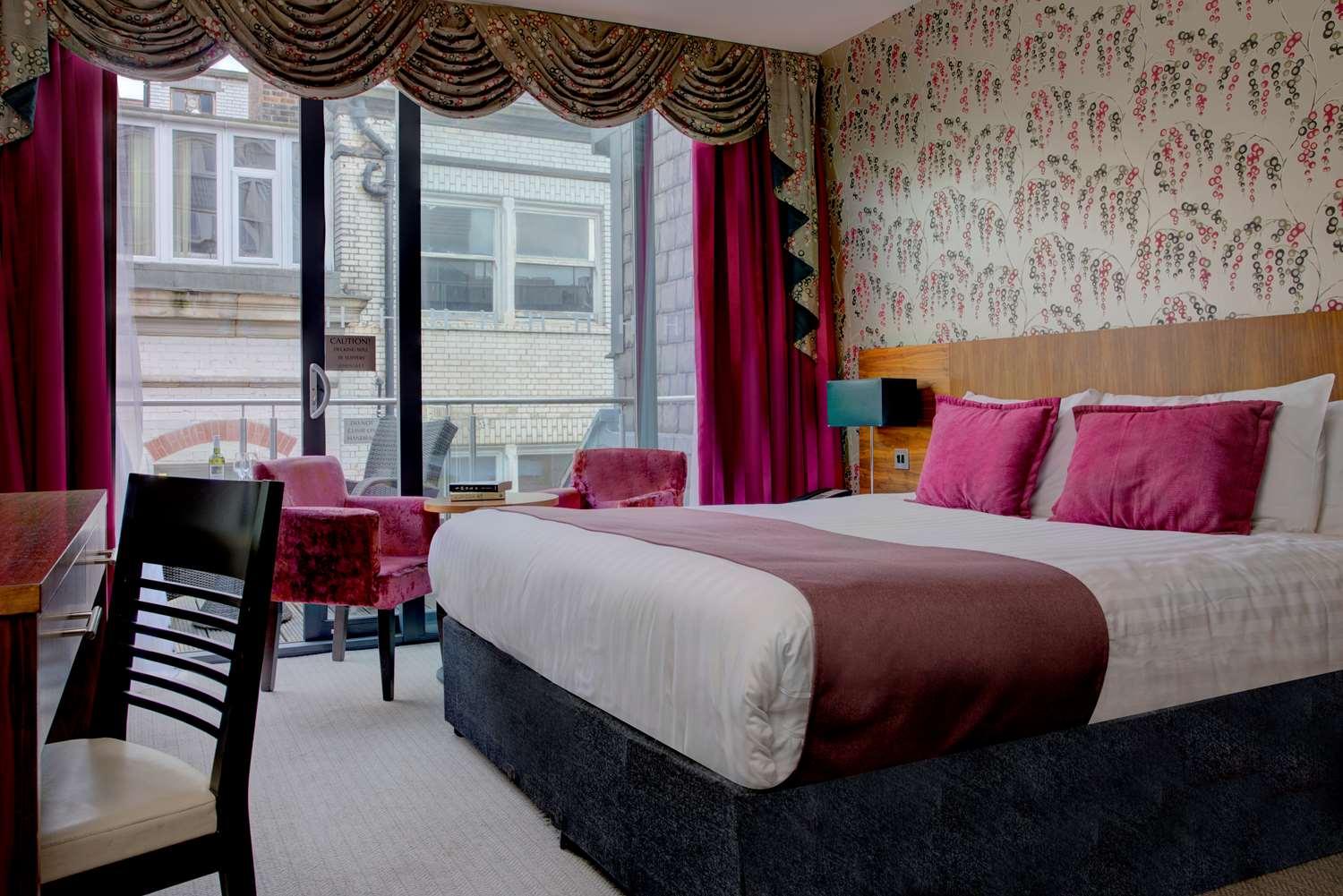 Heywood House Hotel — 10