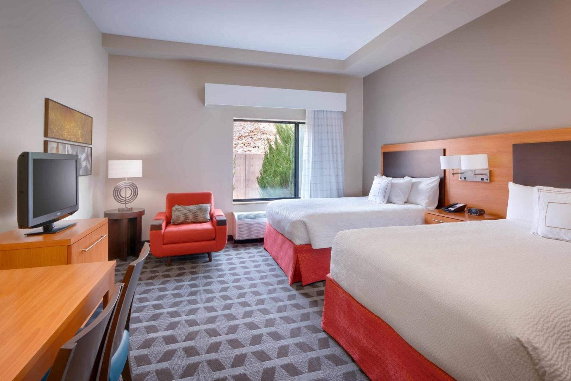 TownePlace Suites Elko — 6
