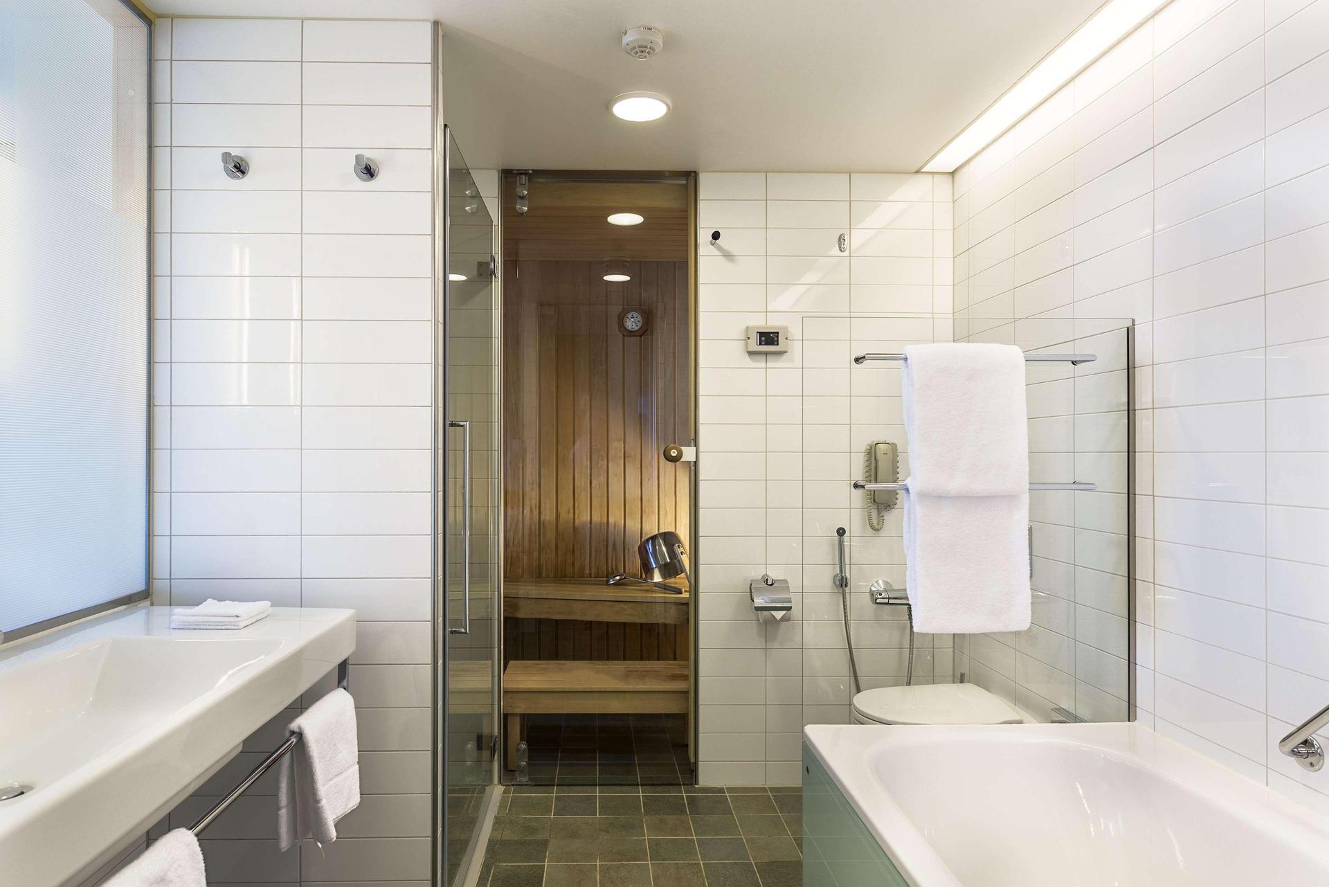 Hilton Helsinki Airport — 7