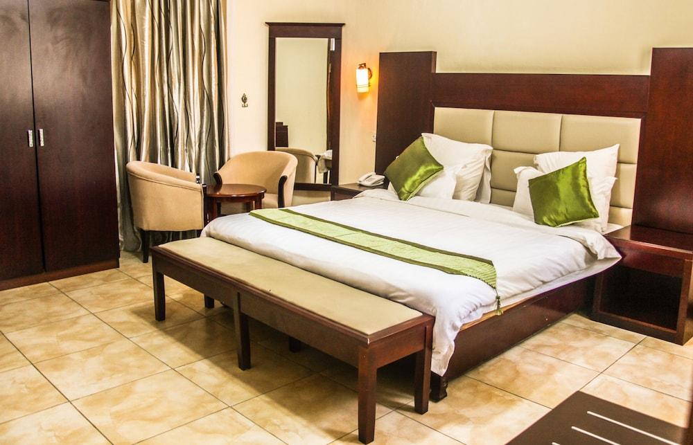 Mika Hotel — 7