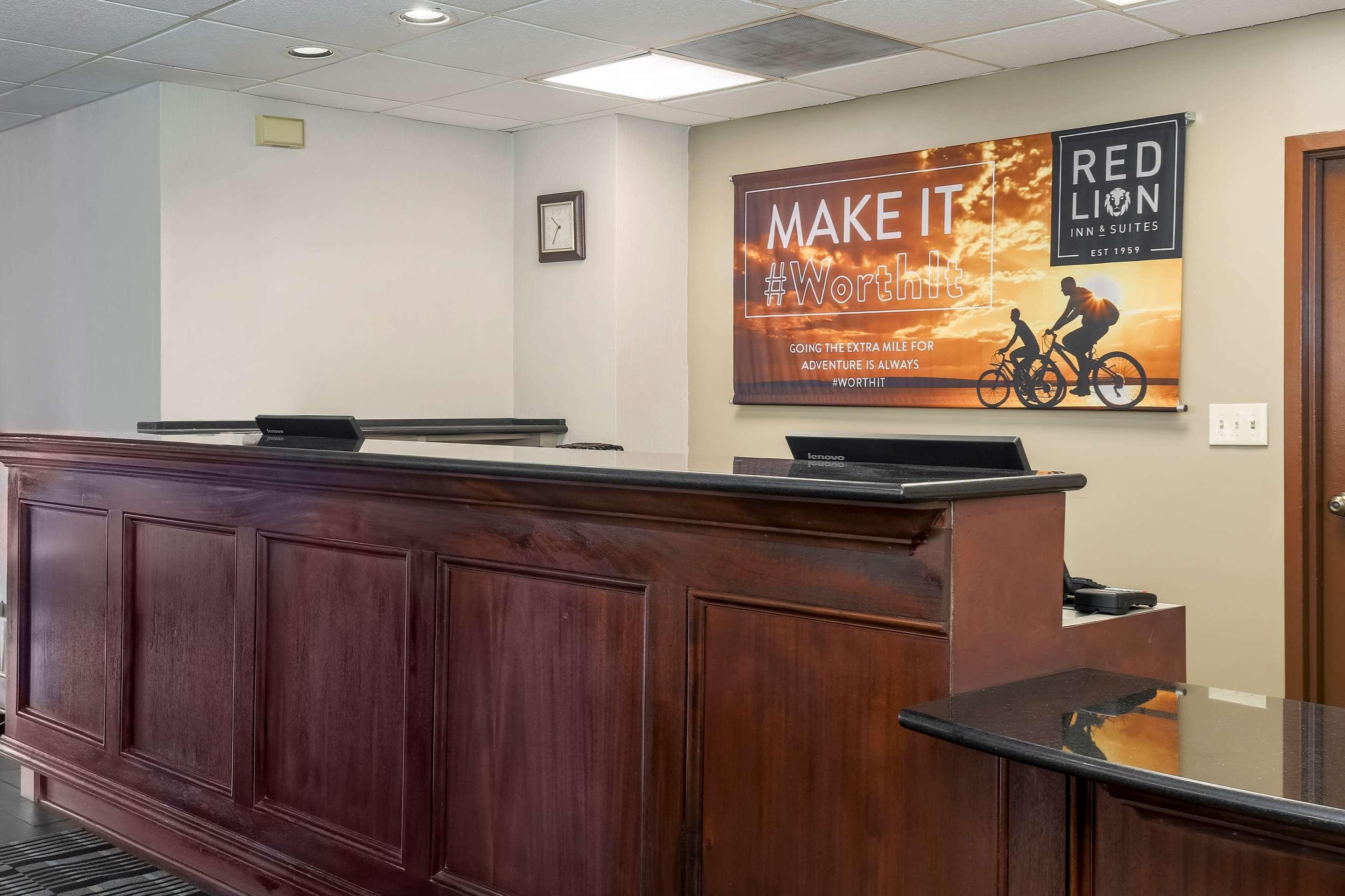 Red Lion Inn & Suites Hattiesburg — 4
