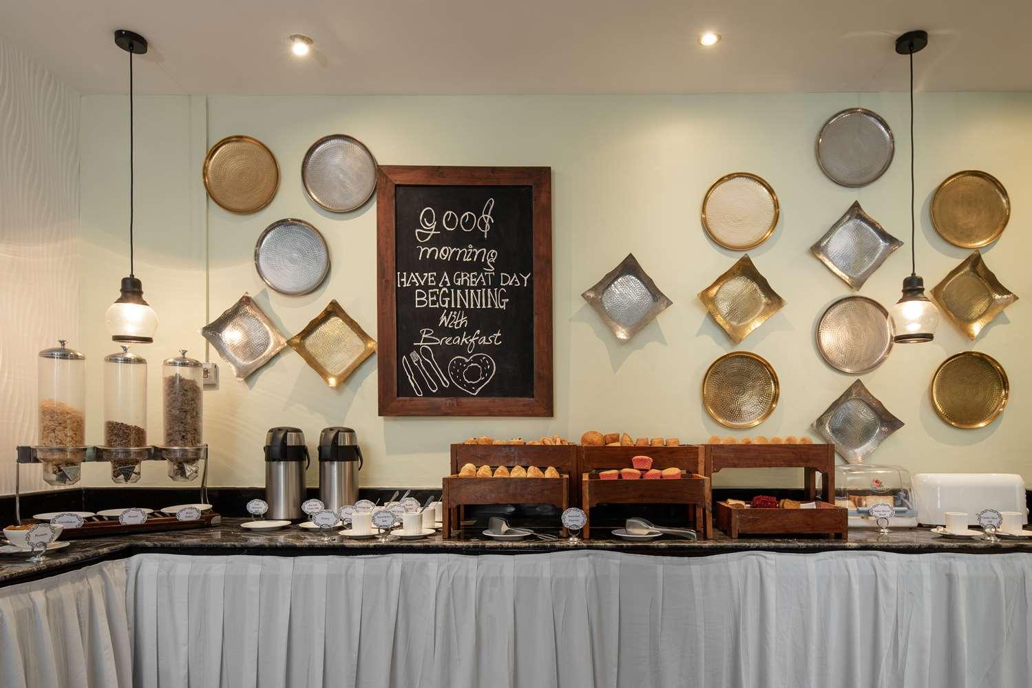 Peninsula Hotel Dar es Salaam — 7