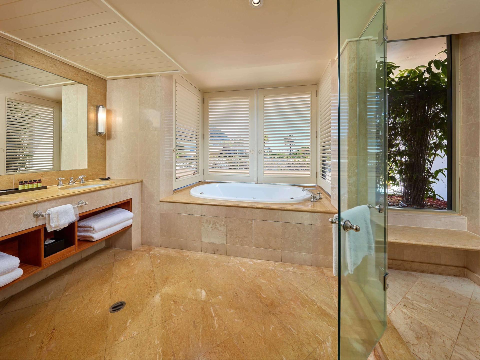 PULLMAN REEF HOTEL CASINO — 10