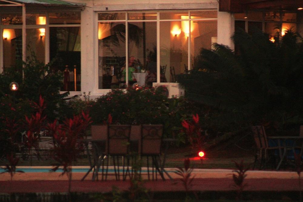 Retaj Moroni Hotel — 2