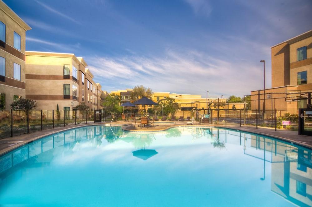 Holiday Inn Carlsbad — 1