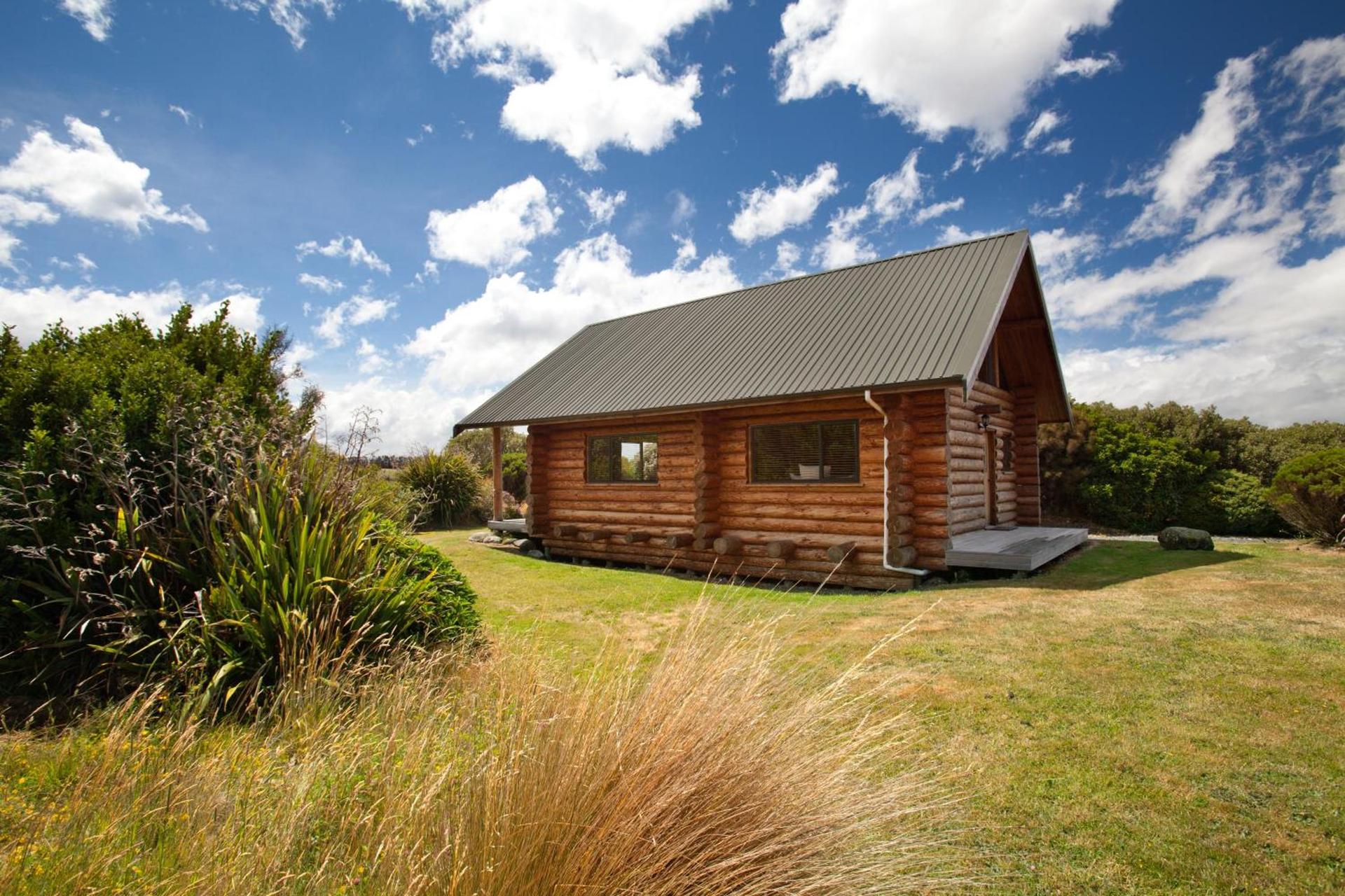 FIORDLAND LODGE 90787 — 1